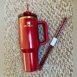 Stanley 40oz Quencher Scarlet Tinsel 2024 Christmas LIMITED EDITION Bonus straws